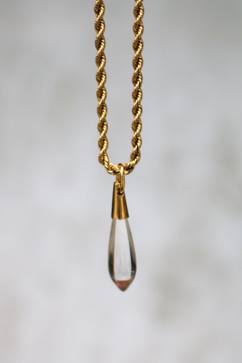 Quartz drop pendant