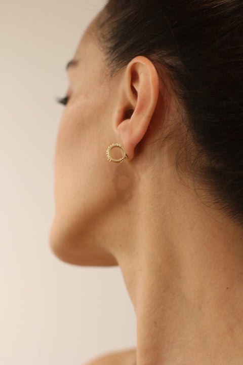 In and out Onix earrings