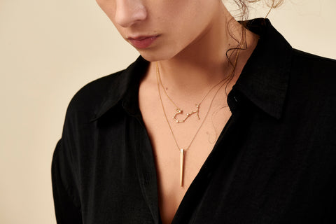 The needle pendant “Trivu Collection"